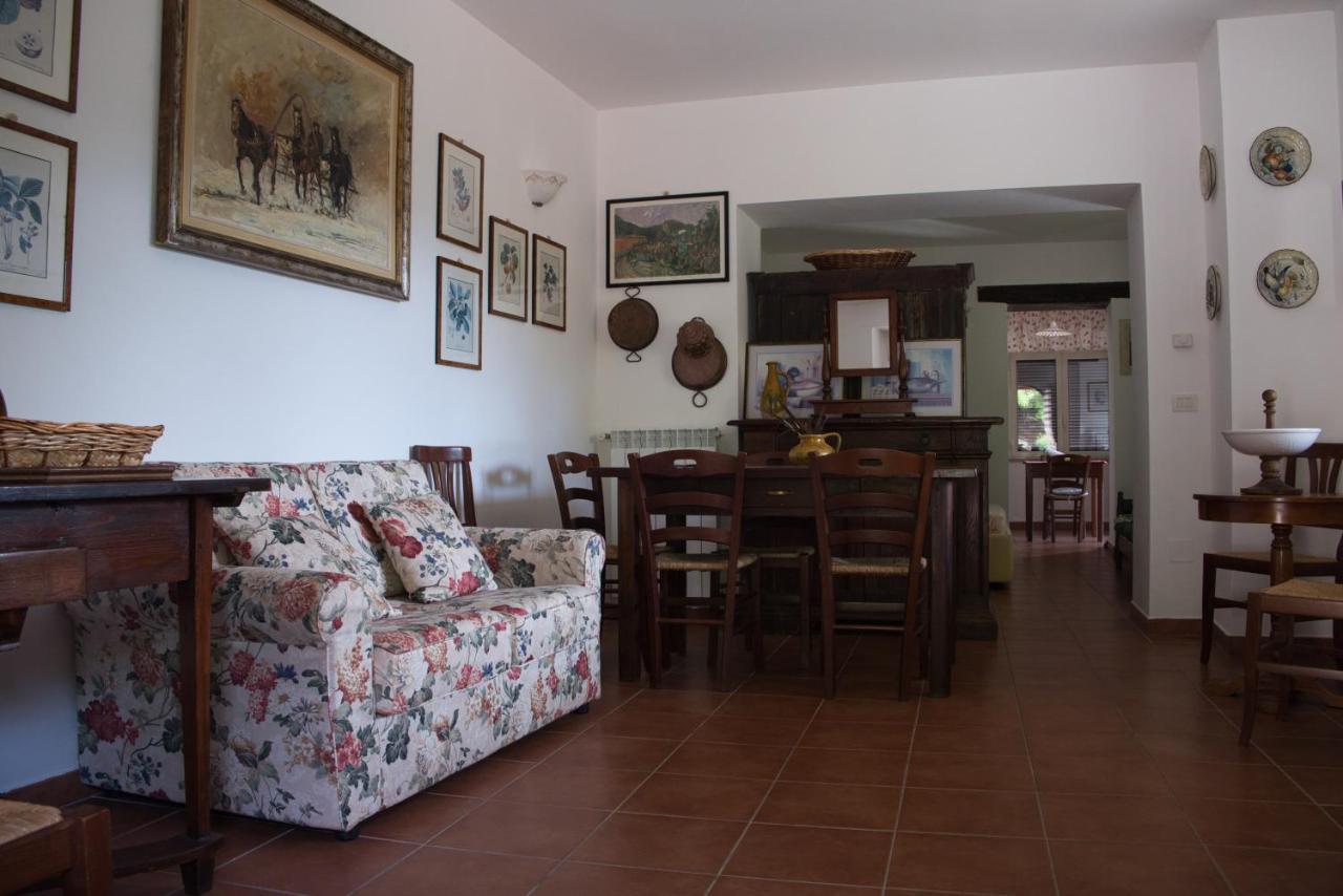 Agriturismo Il Casaletto Montefranco Exteriör bild
